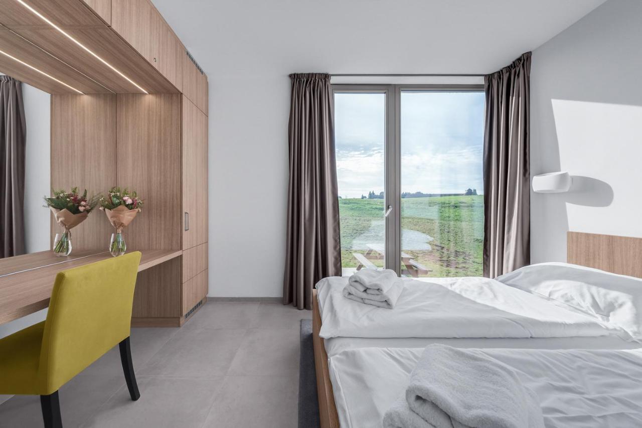 Apartmany Hradecek Mlade Buky Luaran gambar